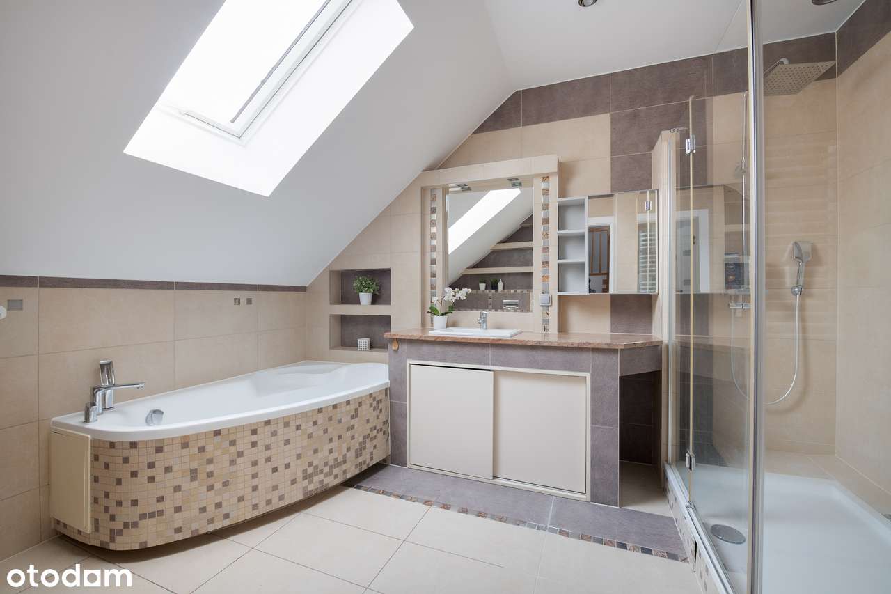 Ponadczasowy, jakościowy dom na dużej działce przy lesie-17