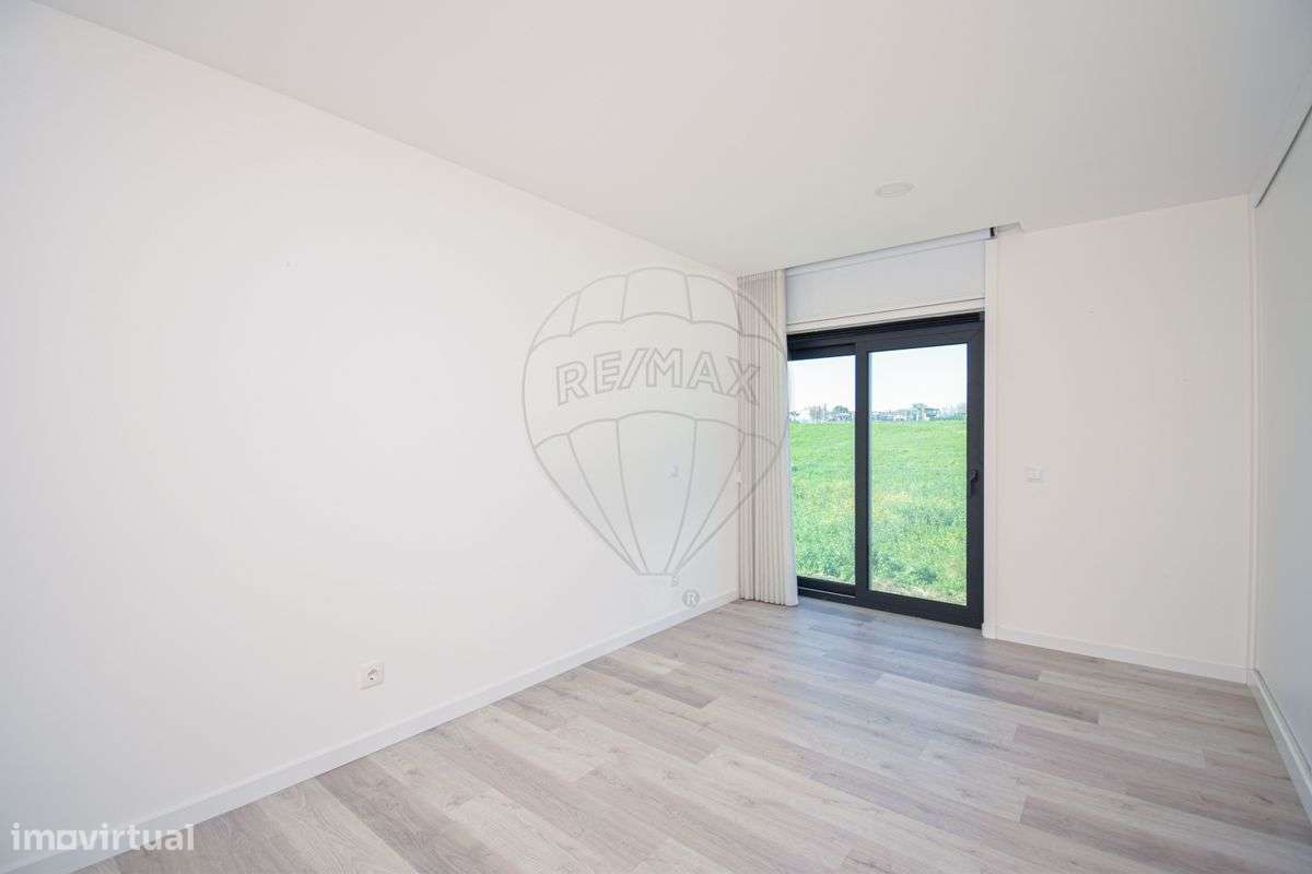 Moradia T5 para venda-40