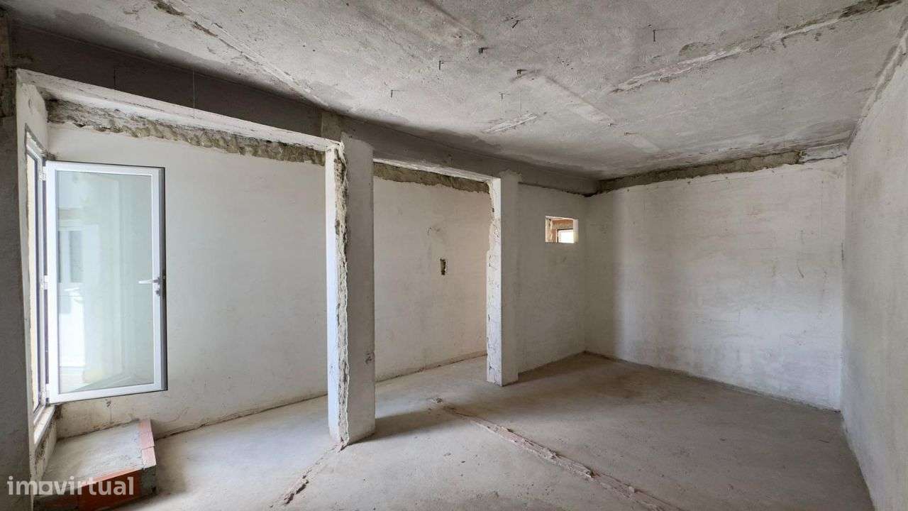 Moradia T3 + anexoT3 + sótão - 195 m2 - Abóboda - São Domingos de Rana-15