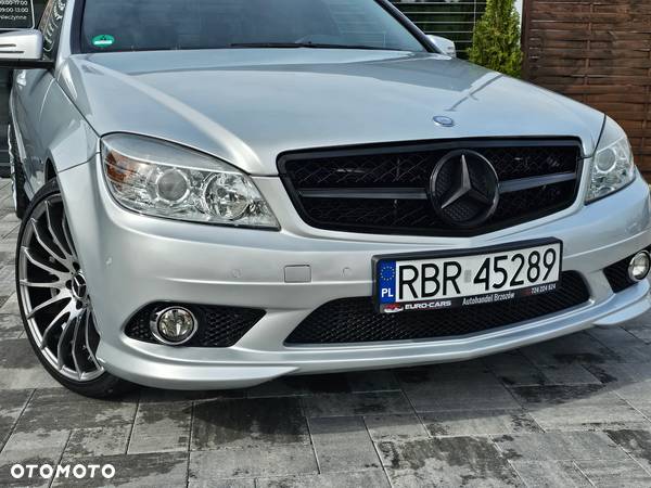 Mercedes-Benz Klasa C 180 CGI BlueEFFICIENCY Avantgarde - 14