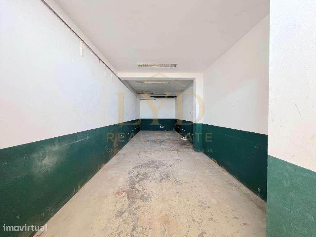 Espaço de Arrecadação e Arrumos com 570 m² em Penamaior, Paços de F...-10