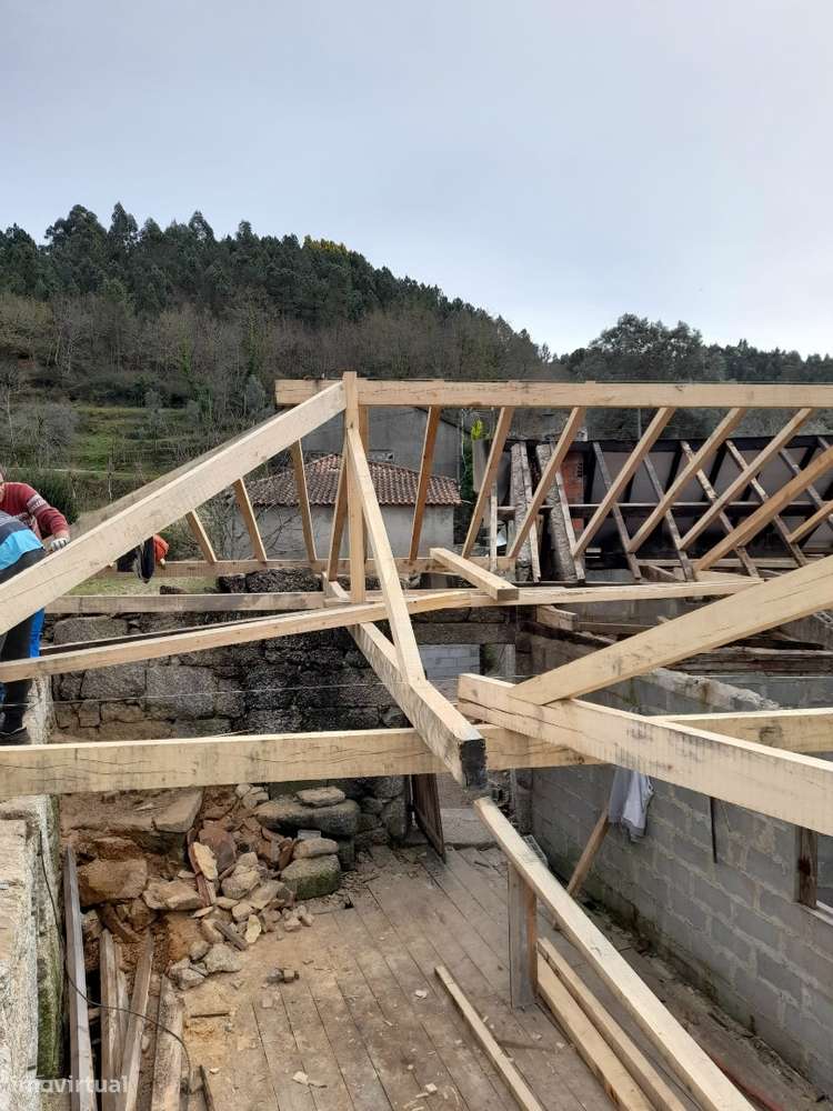 Inconclusa - Casa Rústica T7-28