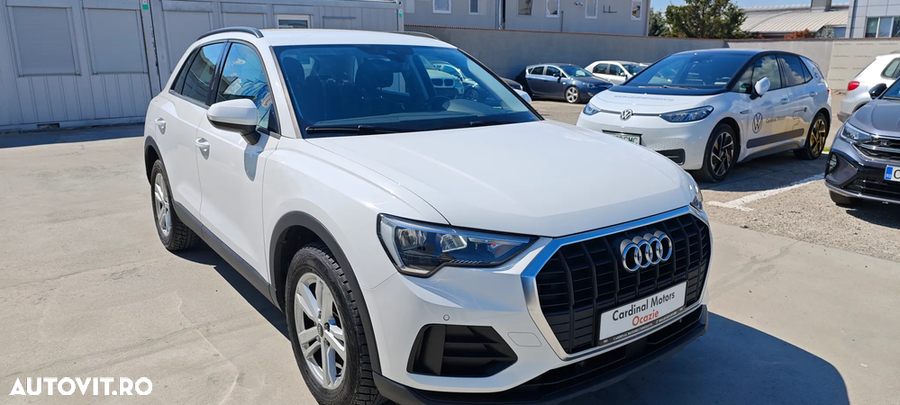 Audi Q3 2.0 35 TDI S tronic Advanced - 3