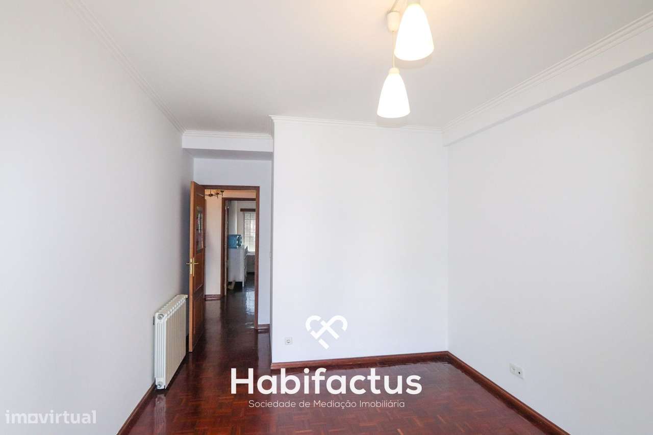 Apartamento T3+1 Duplex para  venda em Marzovelos.-10