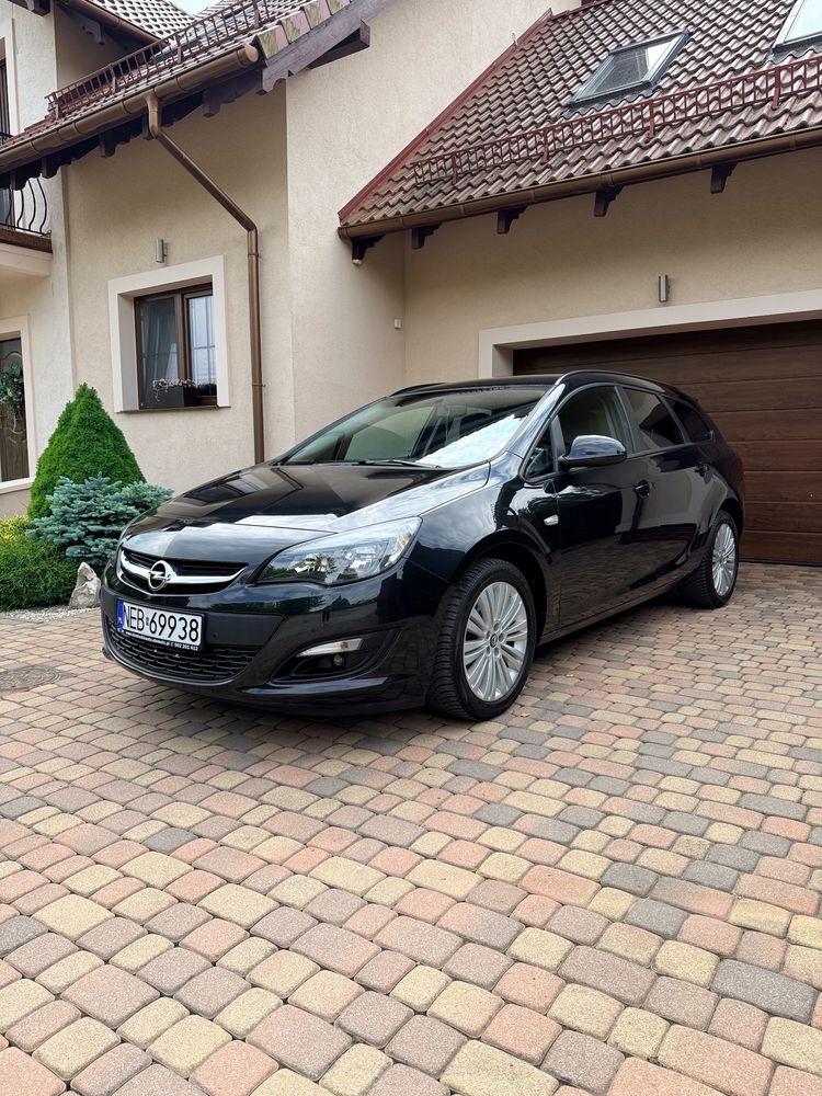 Opel Astra J 1.4 Turbo Innovation 2015
