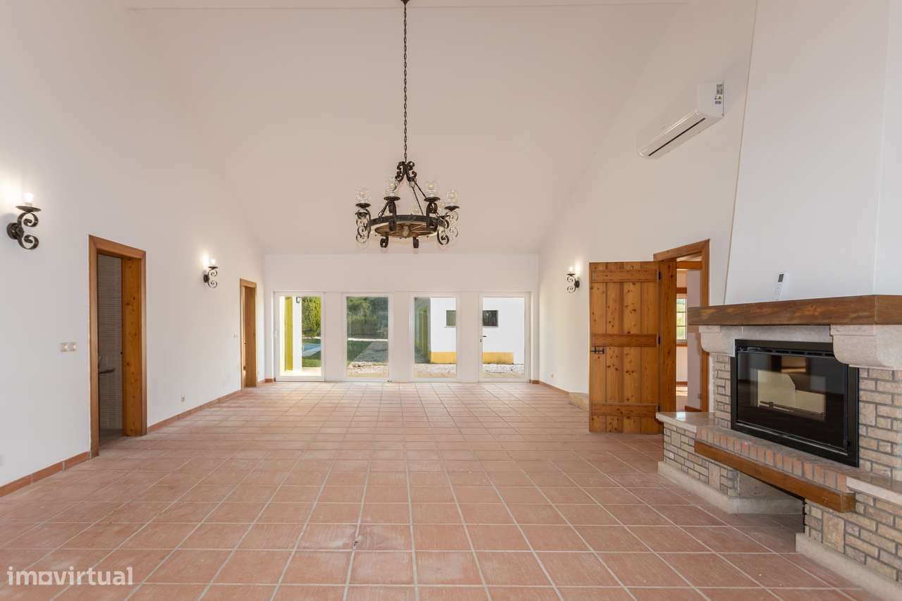 Herdade Exclusiva em Alenquer - Uma Oportunidade Única!-3