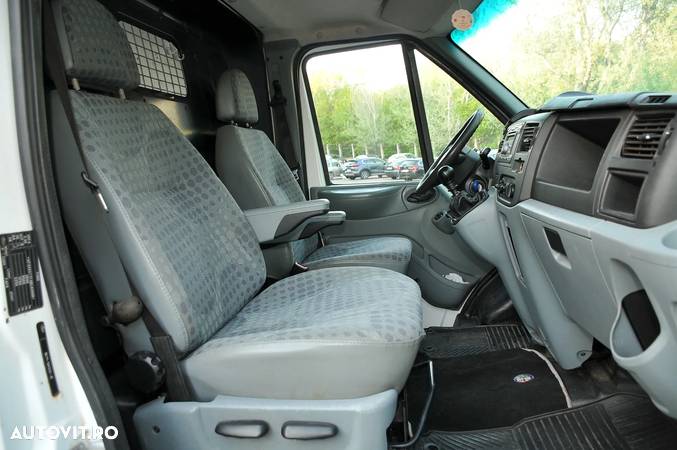 Ford Transit - 12