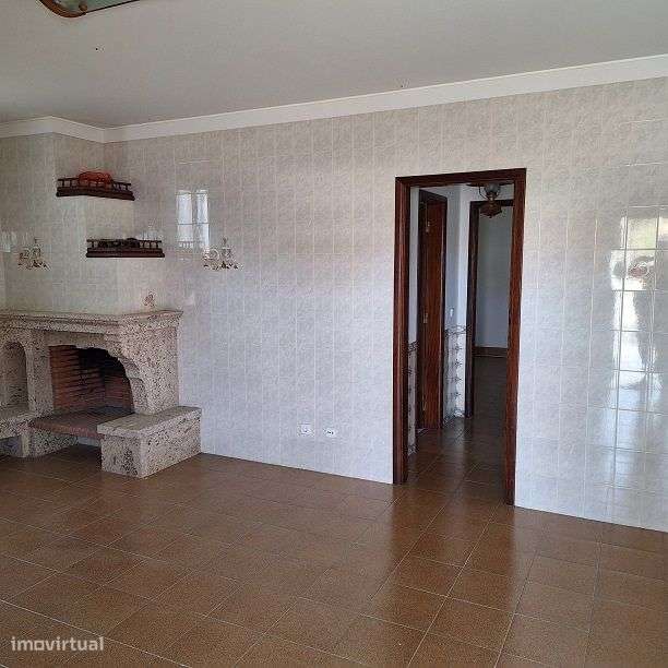 Excelente local habitacional-35