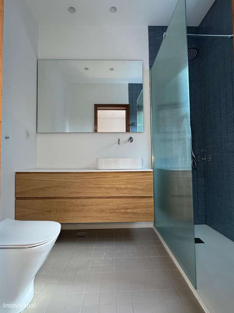 Exclusivo T2 em Paranhos: Charme dos Anos 50 (Colegio Luso-Francês) - Grande imagem: 5/16