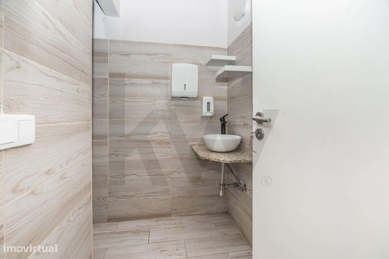 Loja - Snack Bar com esplanada para venda em Portimão-13