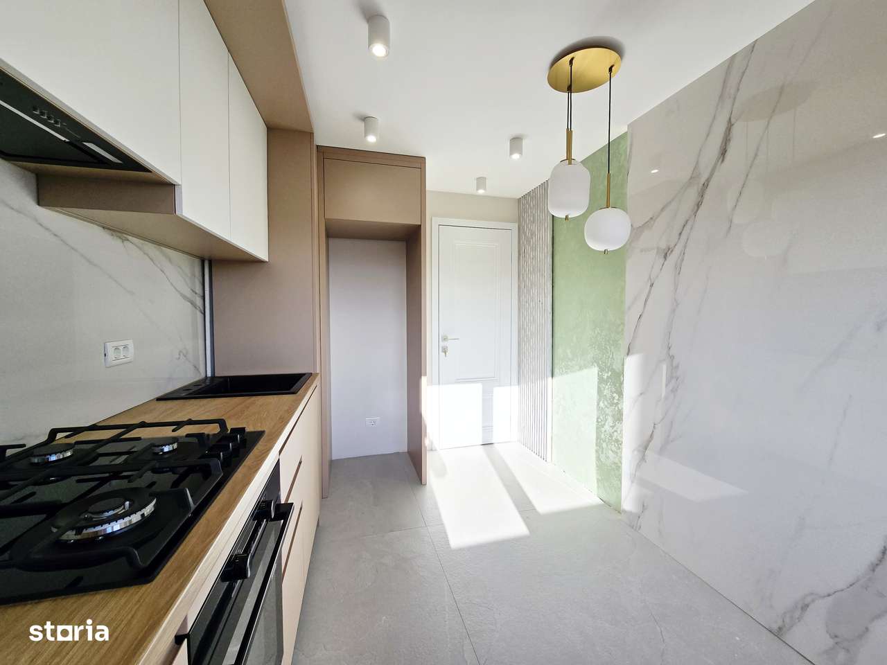 Apartament 2 camere decomandat, renovat integral, centrala, etaj 3 - Imagine principală: 5/8