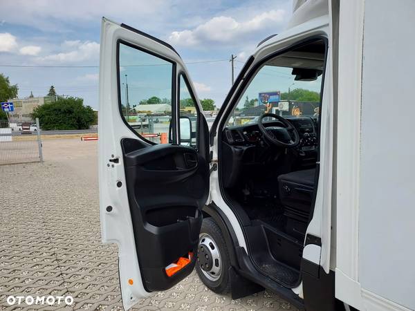 Iveco Daily 50C15 / 35C15 3.0HPi 3,5T, kontener 8PAL, winda 750KG - 10