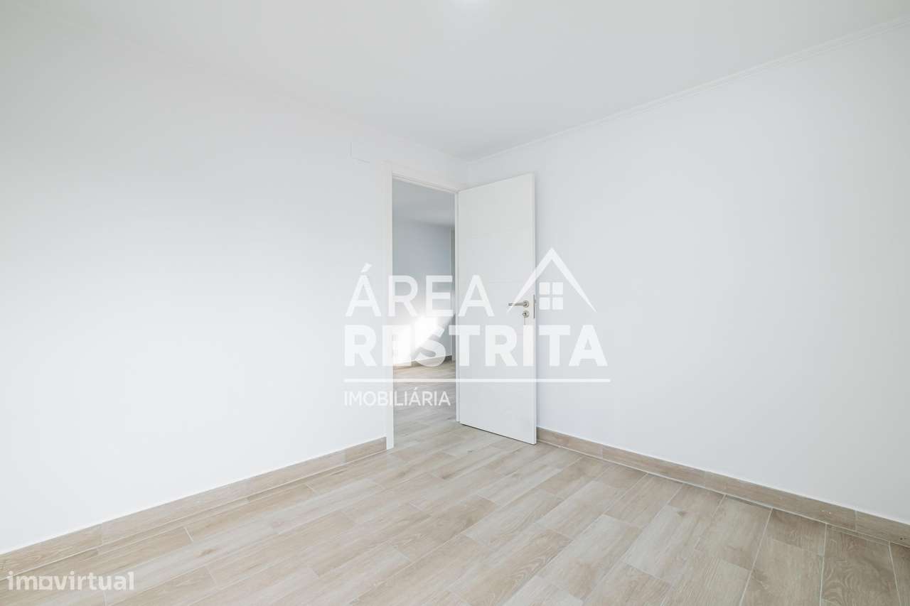 Moradia pré-fabricada nova T2 A VENDA no Parque Verde em Fernão Ferro.-11