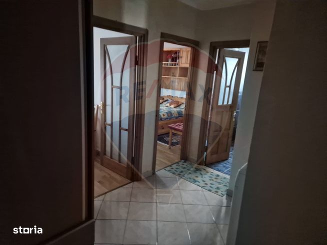 Apartament cu 3 camere de vânzare în zona Stefan cel Mare-11