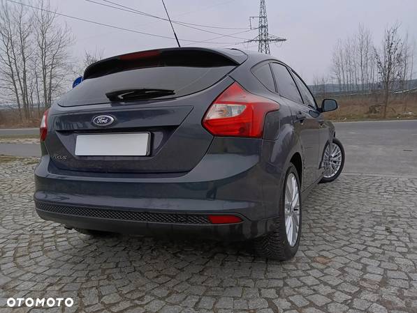 Ford Focus 1.6 16V Style - 9