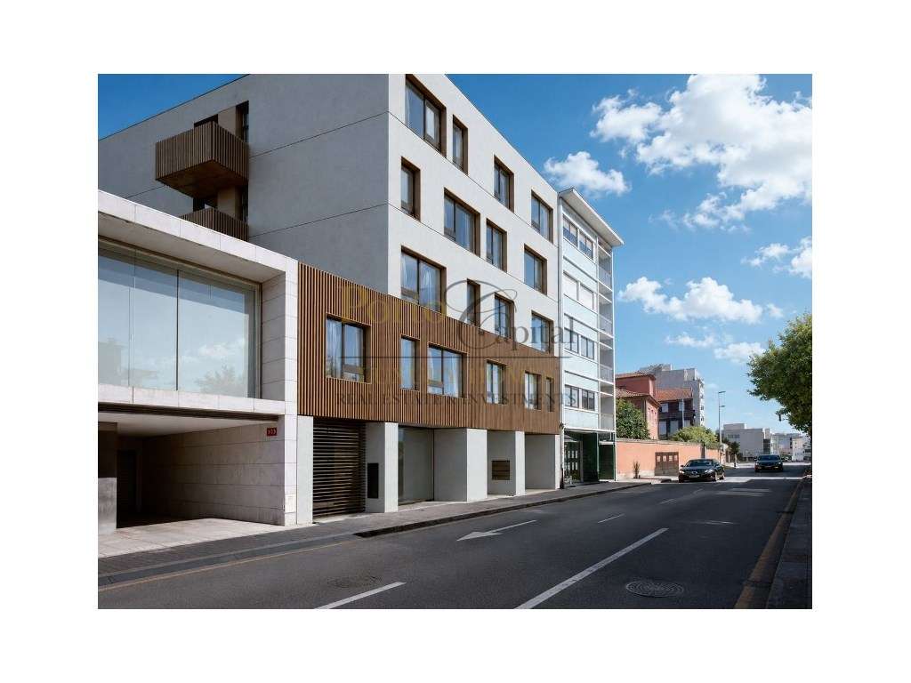ULTIMO APARTAMENTO DISPONIVEL
FANTASTICO APARTAMENTO T3, COM VARAN...-0