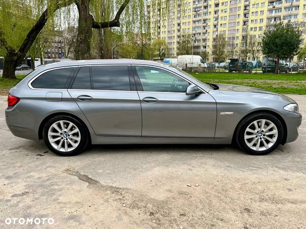 BMW Seria 5 525d xDrive - 2