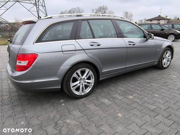 Mercedes-Benz Klasa C 180 T BlueEFFICIENCY 7G-TRONIC Avantgarde - 9