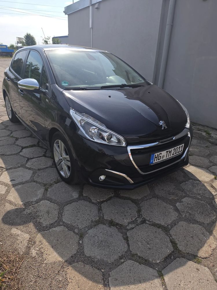 Peugeot 208 I (2012-2019) 82 PureTech Style 2017
