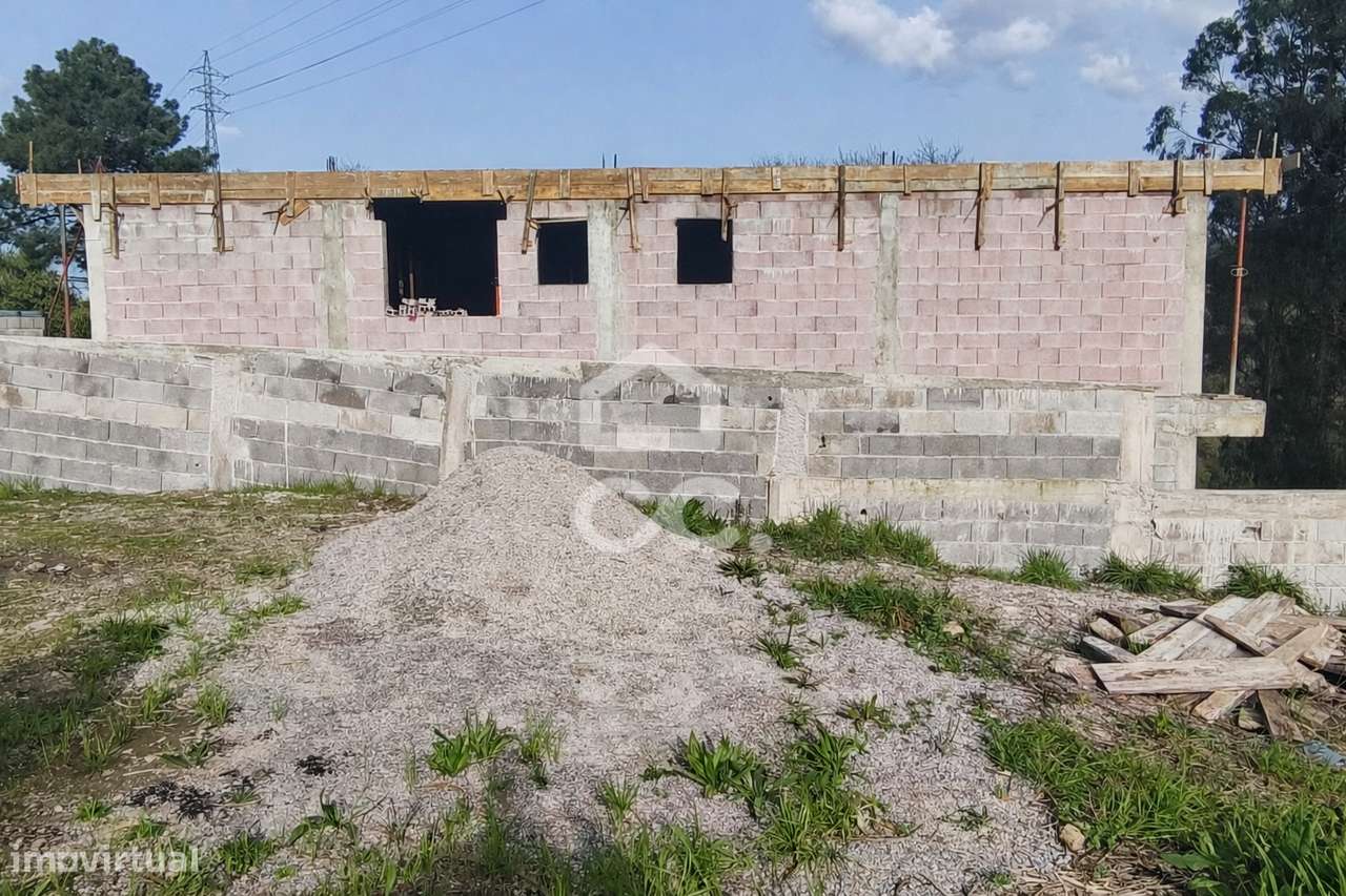 Moradia T2 + 1 em Construção em Delães-11