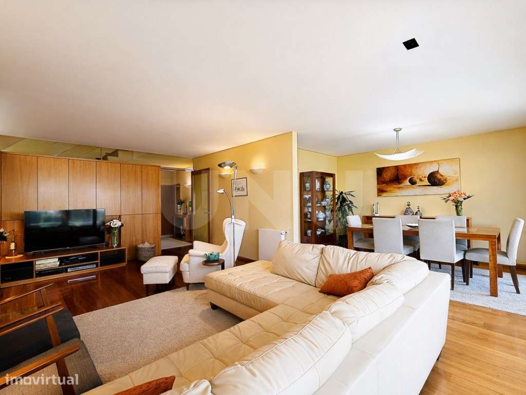 Moradia T5 Moderna com Jardim e Cave Ampla - Árvore, Vila do Conde-10