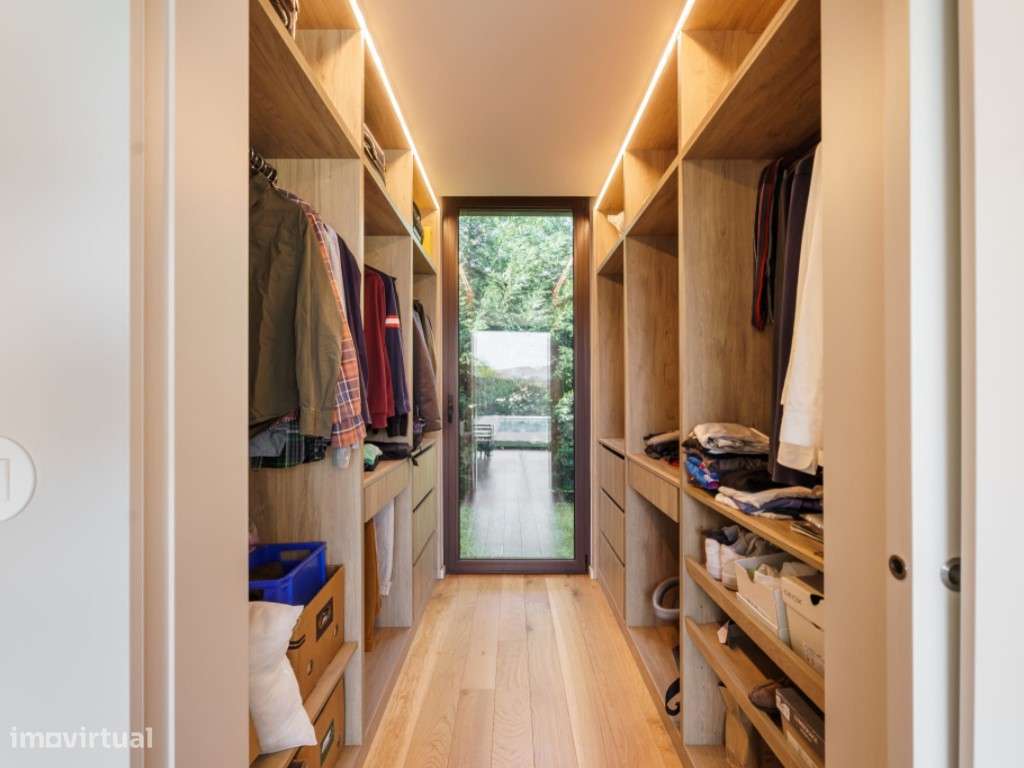 Moradia Exclusiva V4 com Piscina aquecida-31