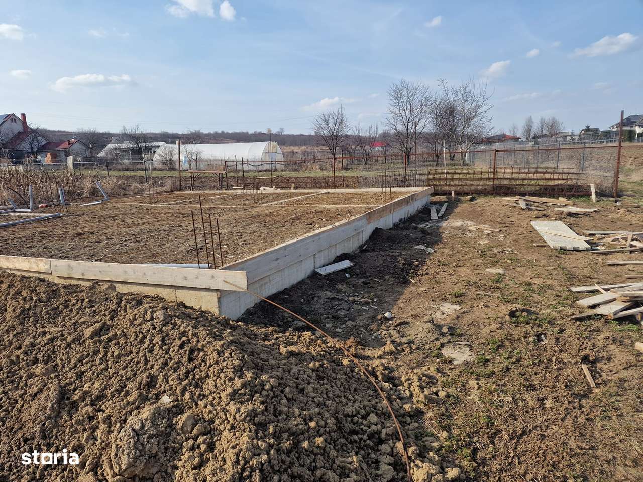 Fantanele,teren 400mp cu autorizatie de constructie si fundatie-0