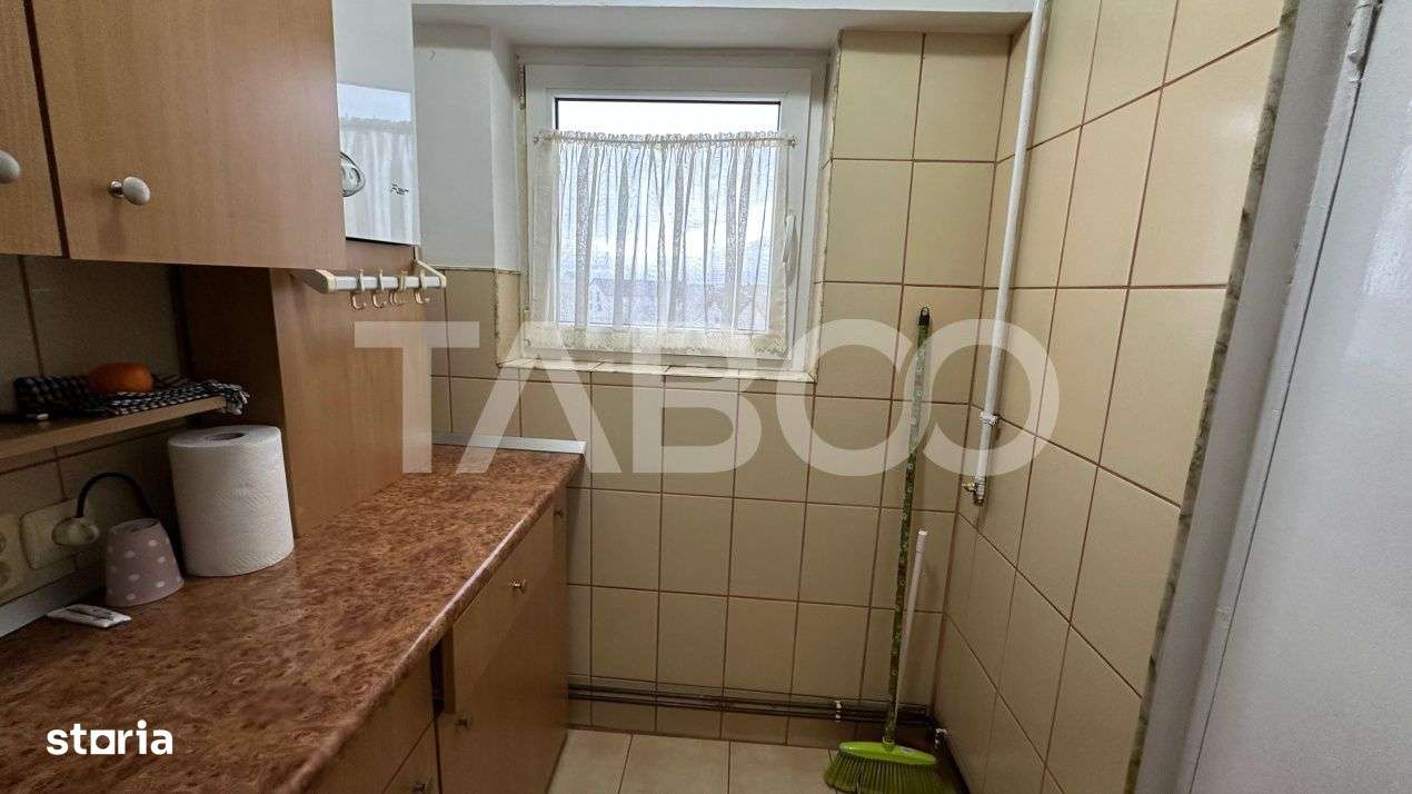 Garsoniera etaj intermediar decomandata balcon Calea Dumbravii - Imagine principală: 4/10