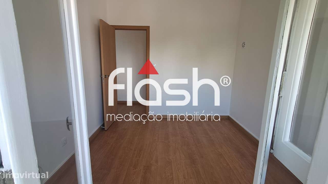 Apartamento T4 nas Mercês-26
