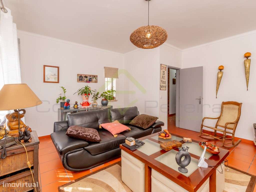 Quintinha com piscina inserida em terreno com 2950 m2-43