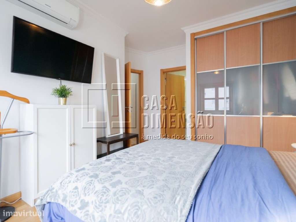 Apartamento de tipologia T2 na Serra de Carnaxide, como NOVO!!-33