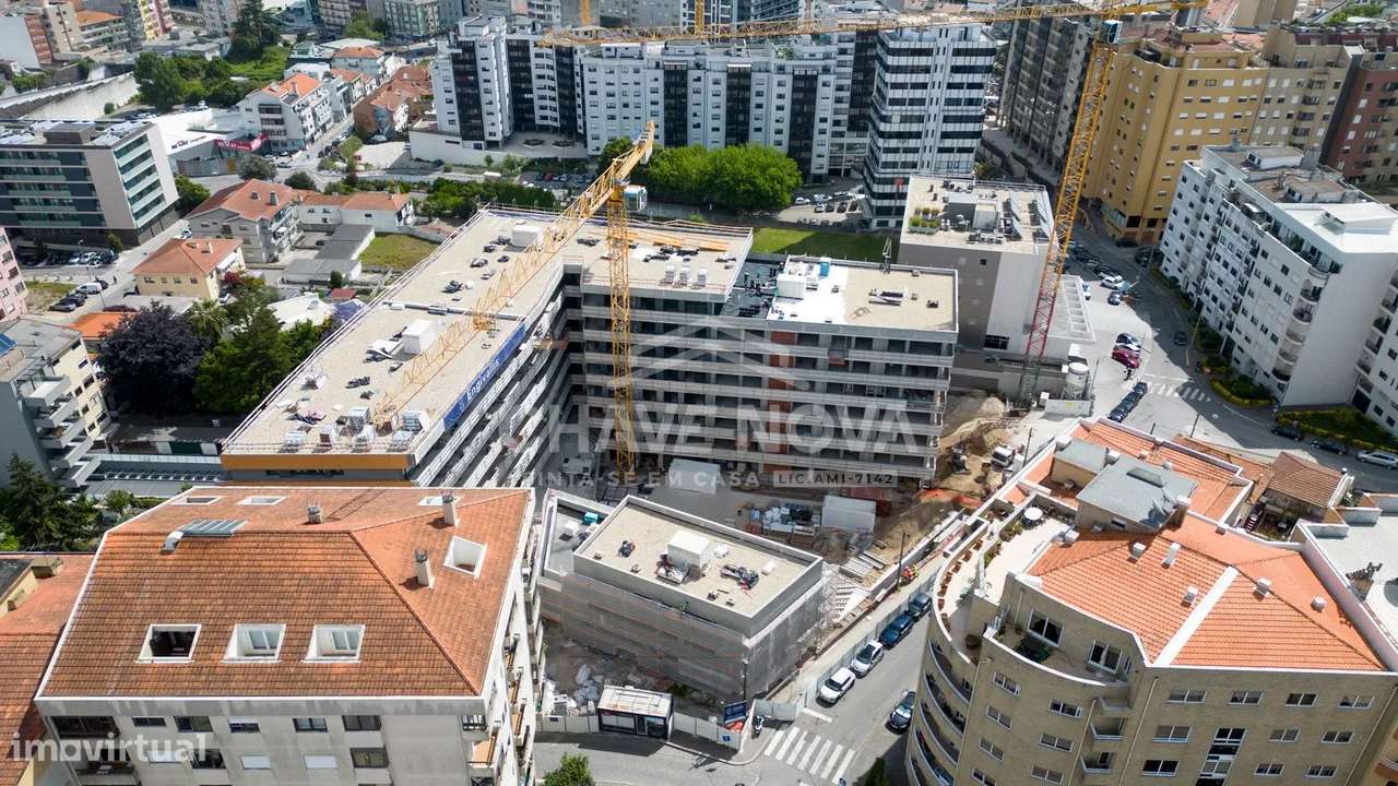 LA- Apartamento T1 Evolutivo Novo c/ Lugar de Garagem em Mafamude Gaia-19