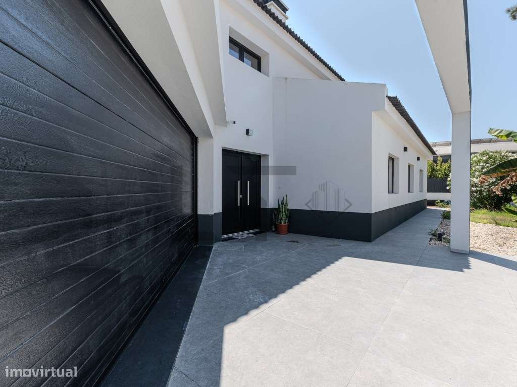 Moradia T4 com Piscina e Garagem para Venda na Verdizela, Charneca ... - Grande imagem: 5/43