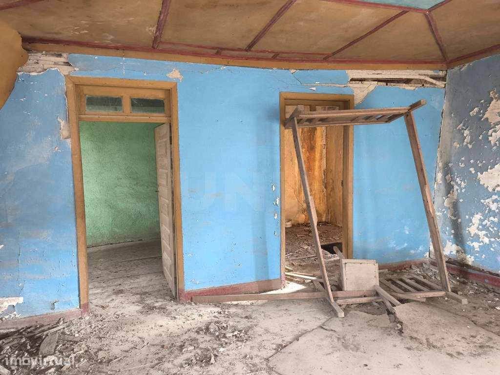 Casa antiga, em pedra, para recuperar.-14