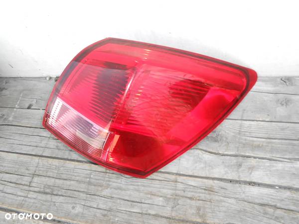 LAMPA TYŁ NISSAN QASHQAI PRAWA - 2