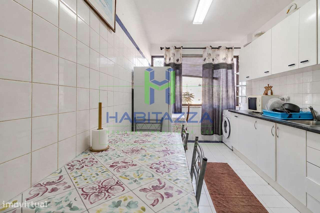 Apartamento T3 para venda, em zona central de Lagos-17