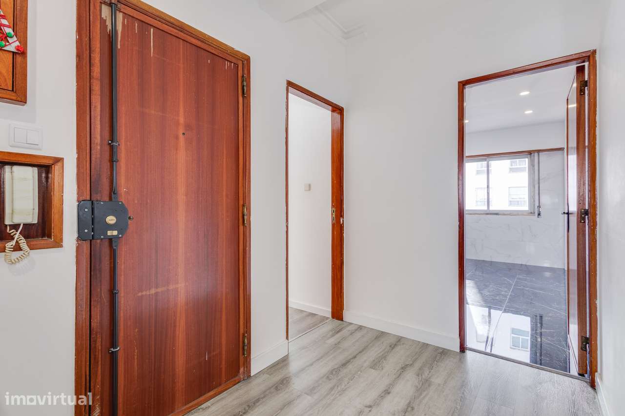 Apartamento T3 com 2 casas de banho em Agualva-16
