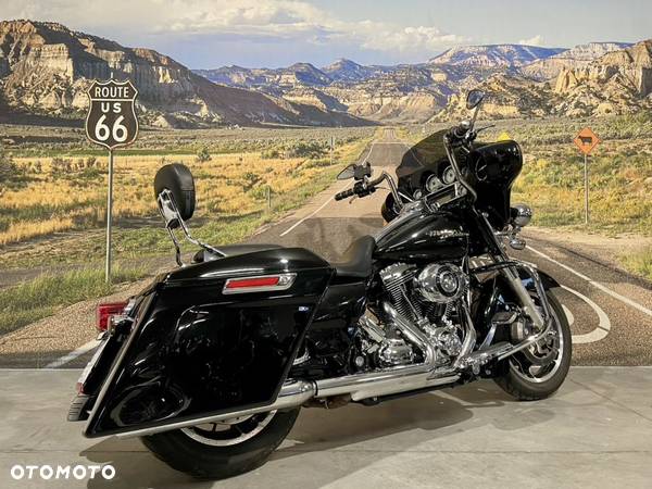 Harley-Davidson Touring Street Glide - 3