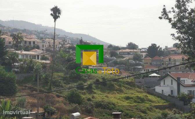 Terreno com projeto de duas moradias no Funchal - Grande imagem: 3/3