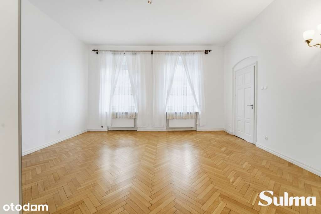 Klasyka w zabytkowej kamienicy - w sercu Katowic - Pełny obrazek: 5/19