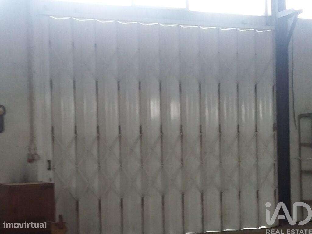 Comércio diverso em Constantim e Vale de Nogueiras de 925,00 m2 - Grande imagem: 3/30