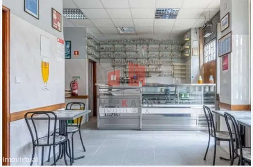 Loja de Serviços e Comércio em Benfica-0
