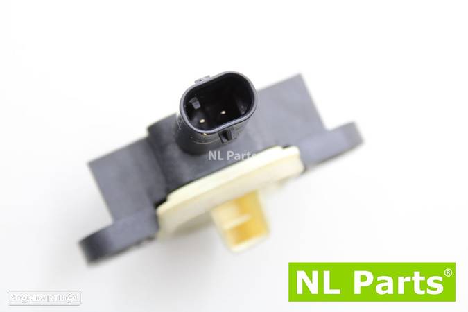 Sensor de impacto lateral Mercedes A W176 A1668210351 - 4