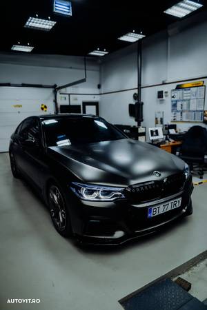 BMW M5 M550i xDrive - 11