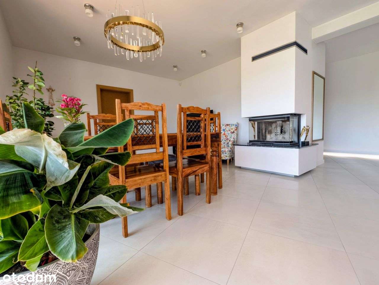 Nowoczesny parterowy dom z klasą w cichej widokowe-5