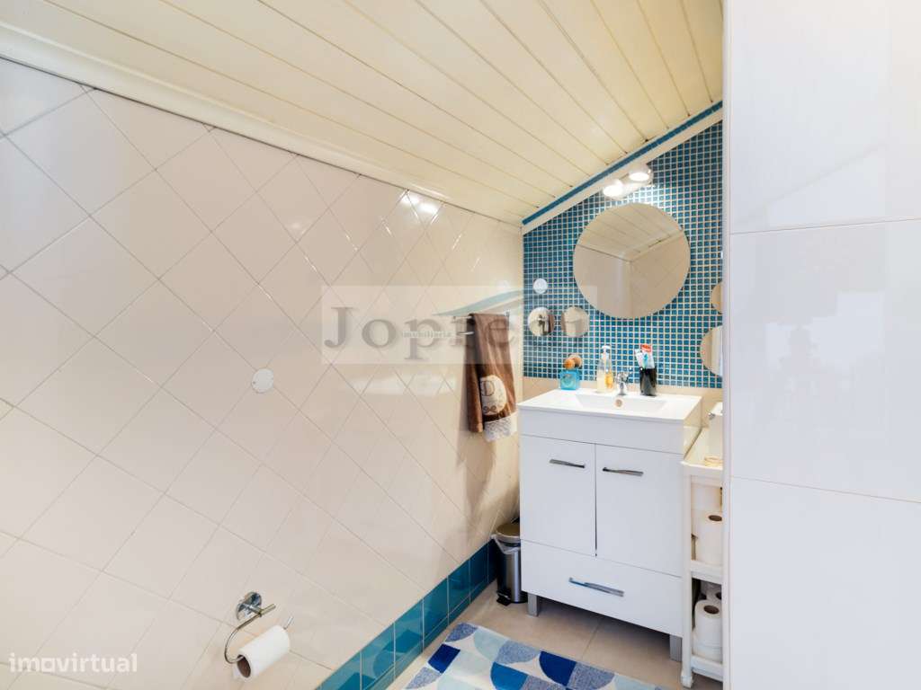 Apartamento T2+1 Duplex com terraço e vista mar-19