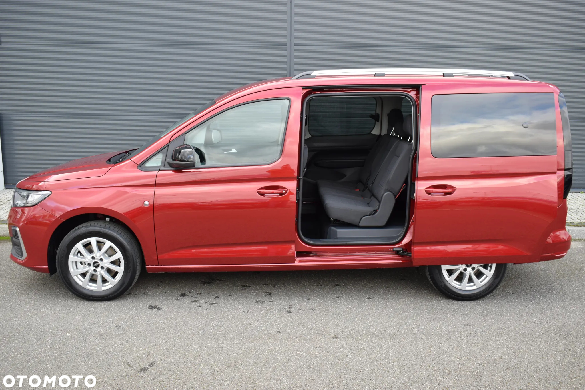 Ford Tourneo Connect 2.0 EcoBlue Titanium - 24