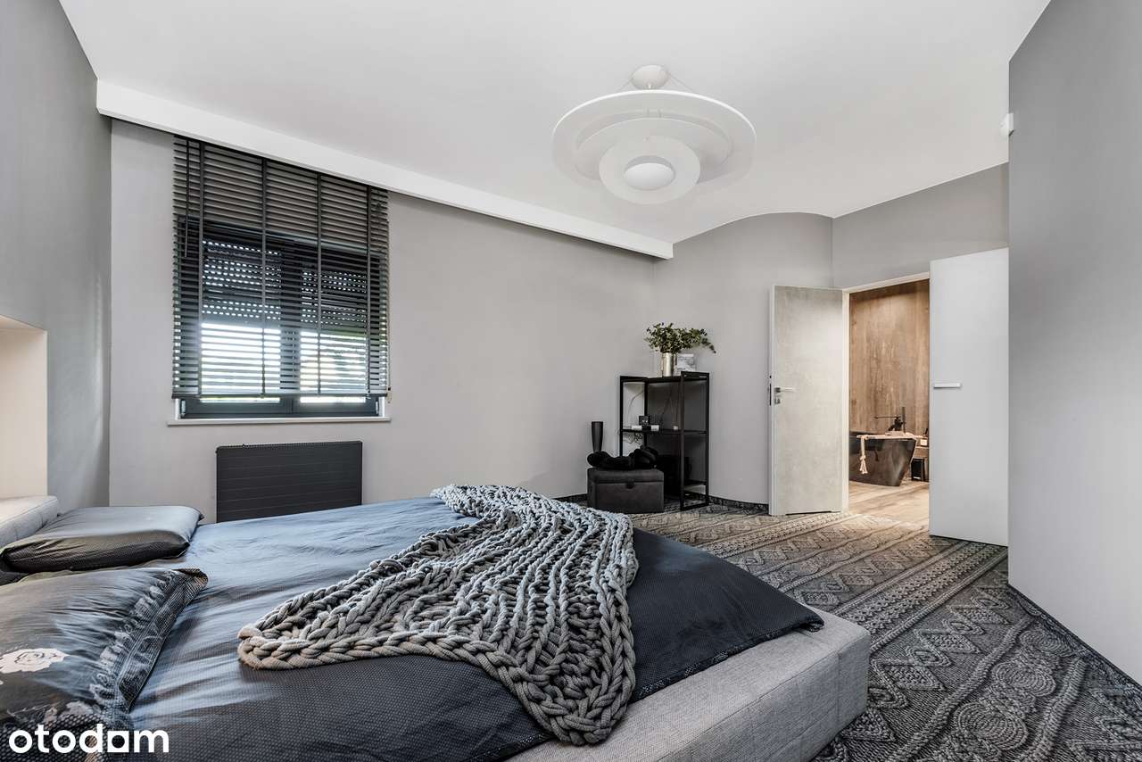 Piękny dom na 55 arach z prywatnym lasem-10