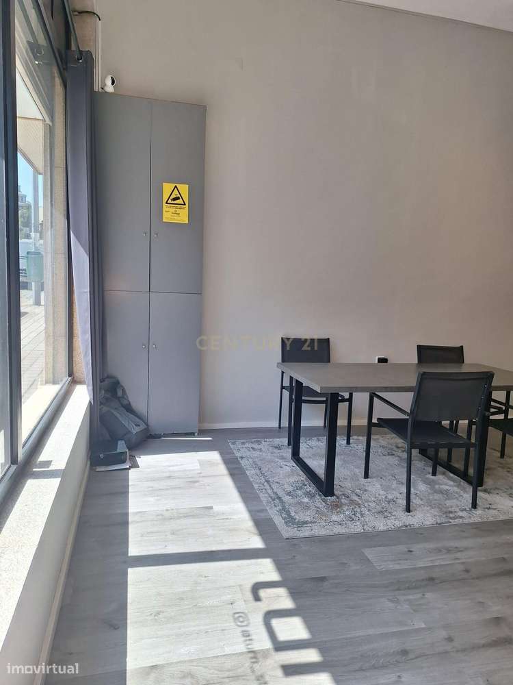 Loja para Arrendamento – Zona de Grande Visibilidade no Porto - Grande imagem: 5/14