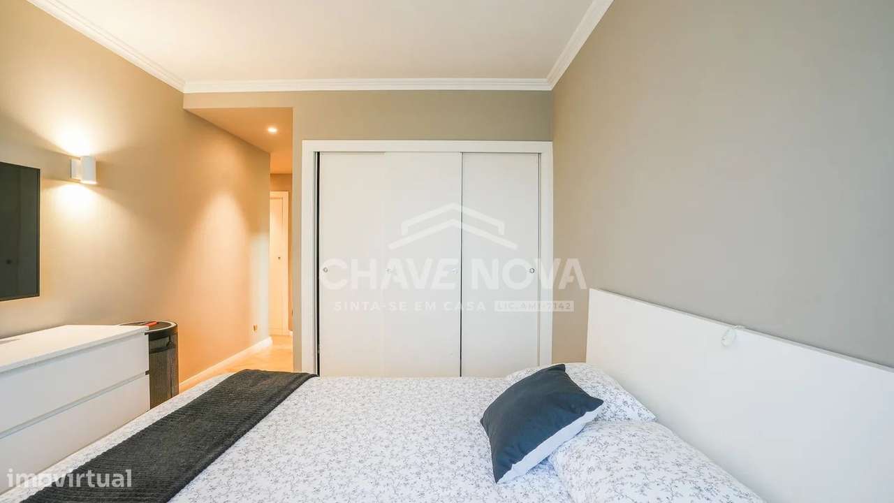 T2 Renovado c/ Lugar de Garagem na Alameda Jardins da Arrábida-17